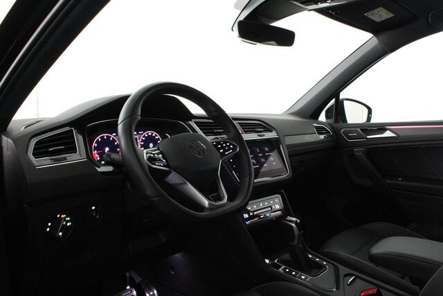 Volkswagen TIGUAN 1.5 TSI R-Line Business Premium Black Style Full option! Leer/Memory/H&K/360°/Trekhaak/20 inch