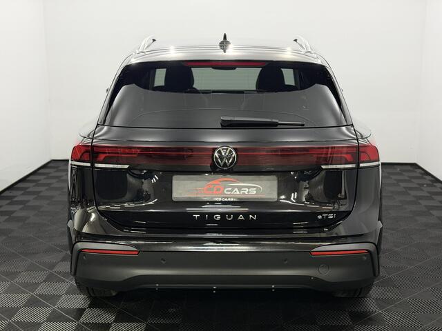 Volkswagen TIGUAN 1.5 eHybrid Life Edition Half leder, Camera, Navi, Winterpakket, Keyless start, Cruise control adaptief, Sfeerverlichting, 2 jaar