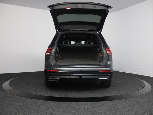 Volkswagen TIGUAN Allspace 1.5 TSI Highline Business R 7-persoons | Panorama Schuif-kanteldak | R-line