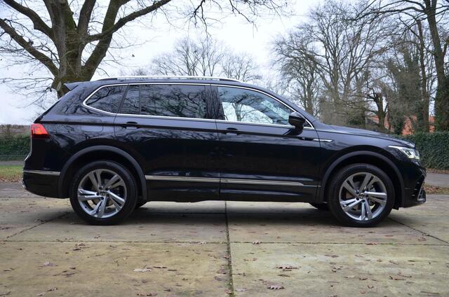 Volkswagen TIGUAN Allspace 1.5 TSI R-Line Business+ 7 Persoons Automaat/Navi/Pdc/Ecc/Achteruitrijcamera/Panoramadak/Stoel&Stuur verwarming/Virtueel dashboard/Privacy-Glass/Cr-Controle/19-Inc Lmv