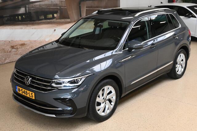 Volkswagen TIGUAN 1.5 TSI 150pk Elegance | IQ. Light | Panoramadak | Trekhaak | 100% (Dealer) onderhouden label