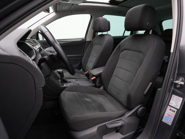 Volkswagen TIGUAN 2.0 TDI 150 pk DSG R-Line | Panoramadak | Trekhaak | Navigatie Discover Pro | Stuur-/achterbankverwarming | Achteruitrijcamera