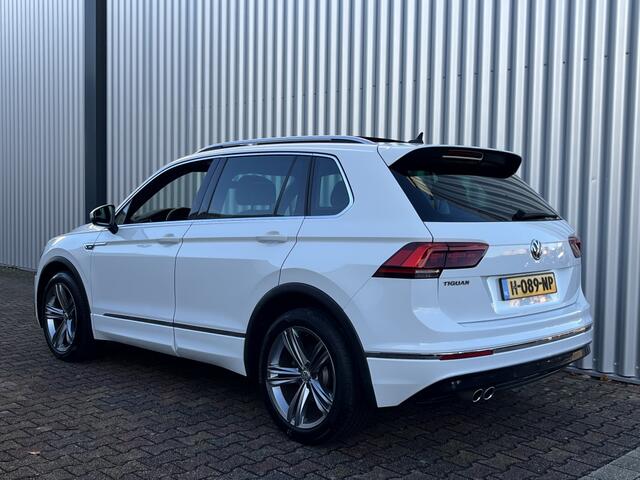 Volkswagen TIGUAN 1.5 TSI Highline Business R | Panorama Dak | Stoelverwarming