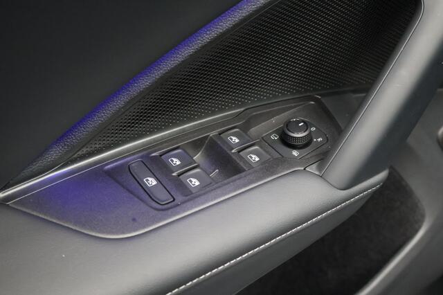 Volkswagen TIGUAN 1.5 TSI eHybrid 150 kW Life | Panoramadak | Trekhaak | LED