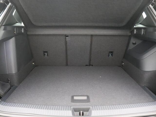 Volkswagen TIGUAN 1.5 eHybrid R-Line Edition Pano-Schuifdak, Leder, Memorystoel, 20" LM Velgen, Trekhaak, Matrix LED-Verlichting, Navi, Side Assist, Elektr. Achterklep