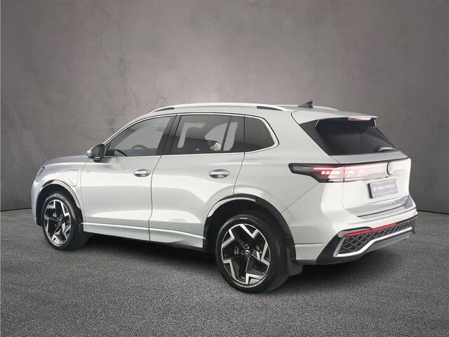 Volkswagen TIGUAN R-Line Edition 1.5 TSI eHybrid 272pk DSG Automaat Trekhaak, Adaptive cruise control, Elektrische achterklep, Achteruitrijcamera, LED koplampen