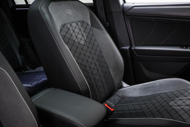 Volkswagen TIGUAN Allspace 1.5 TSI R-Line Business+ 7p. | PANORAMADAK | MATRIX LED | HEAD UP | STUURVERWARMING | CAMERA