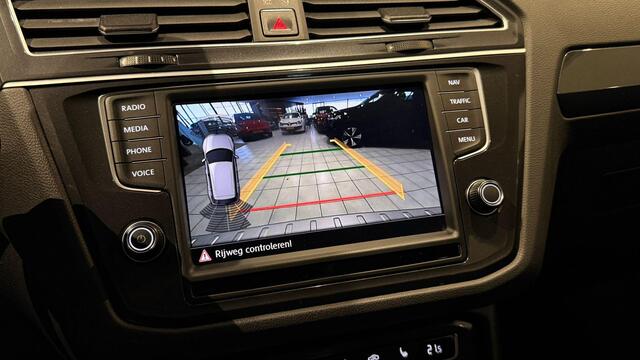 Volkswagen TIGUAN 2.0 TSI 4Motion Highline + TREKHAAK / CAMERA / STOELVERWARMING