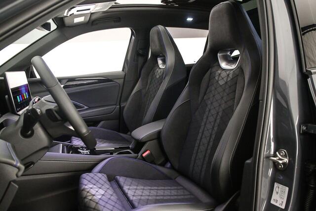 Volkswagen TIGUAN R-Line Edition 1.5 TSI eHybrid 272pk DSG Automaat Trekhaak, Panoramadak, Black Style, Adaptive cruise control, Elektrische achterklep, Achteruitrijcamera