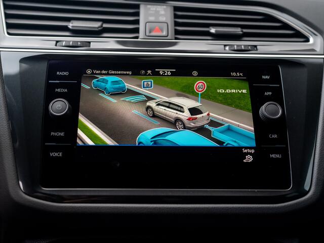 Volkswagen TIGUAN 1.5 TSI R-Line Business+ | Trekhaak wegkl. | 20'' | Side Assist | Elk. A-klep | IQ Light | Prijs Rijklaar!!