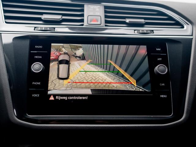 Volkswagen TIGUAN 1.5 TSI R-Line Business+ | Trekhaak wegkl. | 20'' | Side Assist | Elk. A-klep | IQ Light | Prijs Rijklaar!!