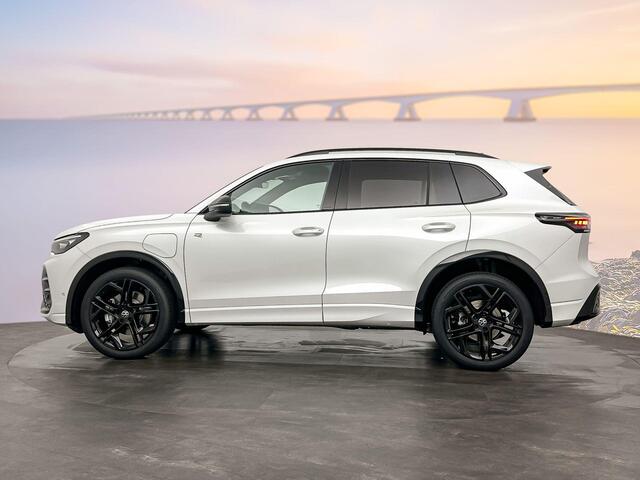 Volkswagen TIGUAN R-Line Edition Plug in Hybride 204 pk Black Style Pakket