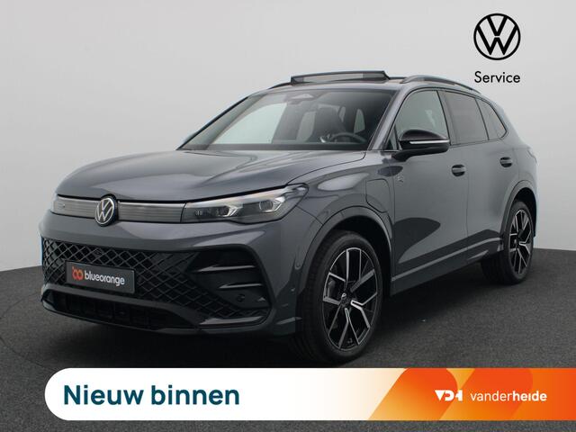 Volkswagen TIGUAN 1.5 eHybrid R-Line Edition 204PK DSG Pano-Schuifdak, Black Style, Trekhaak, 20" LM Velgen, Keyless, Navi via Apple Carplay/Android Auto, Stoel-Stuurverwarming