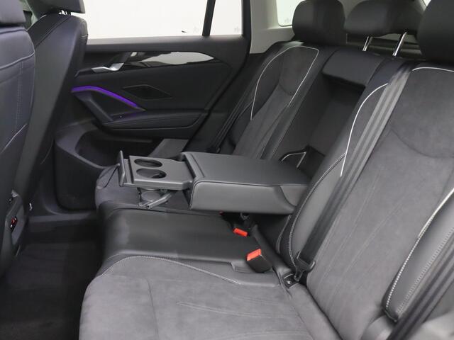 Volkswagen TIGUAN 1.5 eHybrid Elegance 204PK DSG Ergo Active Best. Stoel, Keyless, Navi via Apple Carplay/Android Auto, Achteruitrijcamera, Comfort Plus Pakket, 18" LM Velgen