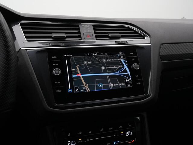 Volkswagen TIGUAN 1.4 TSI eHybrid 245 pk DSG R-Line Business | Panoramadak | Trekhaak | Adaptief onderstel | IQ Light | Stuur-/stoelverwarming