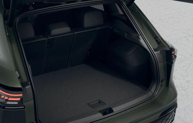 Volkswagen TIGUAN 1.5 eHybrid R-Line Edition / Panoramadak / Head-Up Display / Matrix Led / 20'' LMV / VW