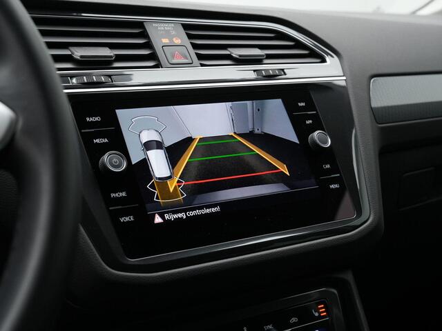 Volkswagen TIGUAN 1.4 TSI eHybrid 245 pk DSG Life Business | Stuur-/stoelverwarming | Achteruitrijcamera | Adaptive Cruise | Navigatie