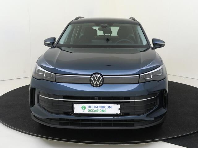 Volkswagen TIGUAN 1.5 eHybrid Life Edition | SoH 98% | Trekhaak | Adaptieve demping systeem | 360 camera | Head-up display | 3-zone airco | Dodehoek detectie | Adaptieve cruise control | Stoel- en stuurwielverwarming |