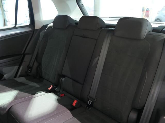 Volkswagen TIGUAN 1.5 TSI Life Business - Occasion Lease vanaf ¤814 p/m - *Afneembare trekhaak!* - Stuur en stoelverwarming - cruise - elektrische achterklep