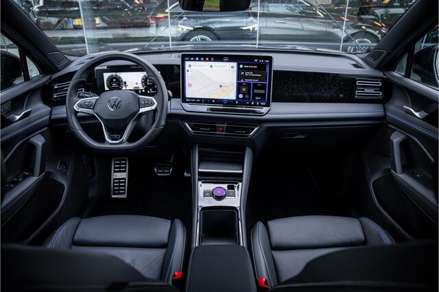 Volkswagen TIGUAN eHybrid R-Line Edition ** Panodak ** Trekhaak ** Leder ** Memory Harman/Kardon ** Massage ** 20inch