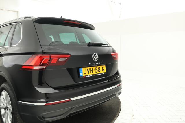 Volkswagen TIGUAN 1.5 TSI Elegance Automaat, Volleder, Digital Dash