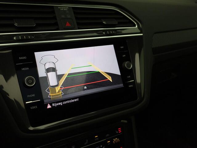 Volkswagen TIGUAN 1.5TSI/150PK R-Line Business DSG · Panoramadak · Camera + Parkeersensoren · Trekhaak