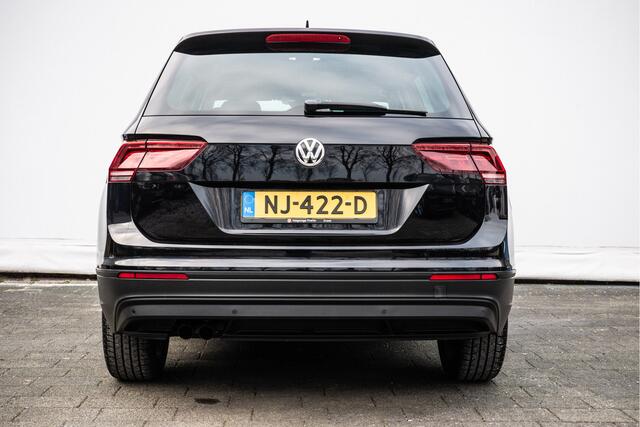 Volkswagen TIGUAN 1.4 TSI 125pk Connected Series Full led/ Navigatie/ Carplay/ Climate control/ Cruise control/ Dab/ 19" Lmv