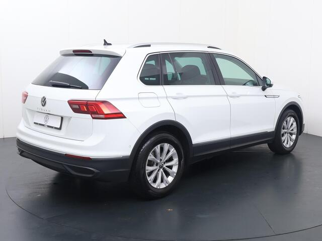 Volkswagen TIGUAN 1.5 TSI Life Business | 150 PK | Automaat | Trekhaak wegklapbaar | Verwarmde voorstoelen |