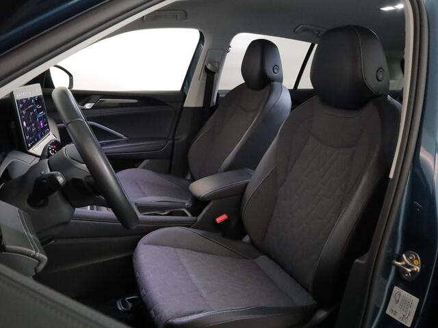 Volkswagen TIGUAN 1.5 eTSI Life Edition 150 pk Automaat (DSG) | Verlengde garantie | Navigatie | Trekhaak (wegklapbaar) | Parkeersensoren (Park assist) | Achteruitrijcamera | Stoelverwarming |