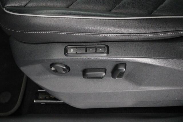 Volkswagen TIGUAN 1.5 TSI 150pk DSG 2x R-Line Black Style Leder Head-Up Stoelverwarming Virtual Cockpit Navigatie