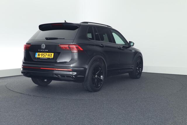 Volkswagen TIGUAN 1.5 TSI 150pk DSG 2x R-Line Black Style Leder Head-Up Stoelverwarming Virtual Cockpit Navigatie