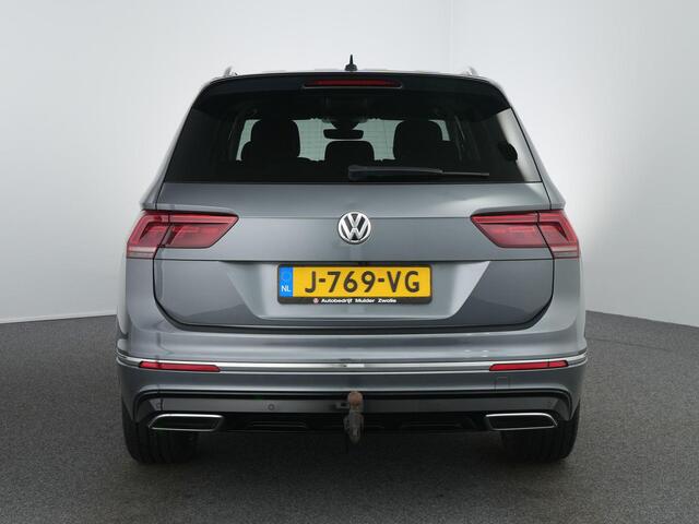 Volkswagen TIGUAN Allspace 1.5 TSI Comfortline Business R-Line 7p. | Matrix | Zwenkhaak | Camera | Carplay | HUD |