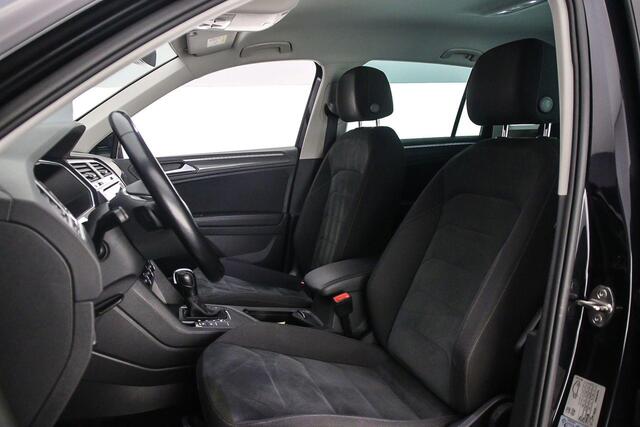 Volkswagen TIGUAN Highline Business R 1.5 TSI 150pk DSG Automaat Trekhaak, Adaptive cruise control, Navigatie, Head up display, Achteruitrijcamera, LED koplampen, Stoelverwarming