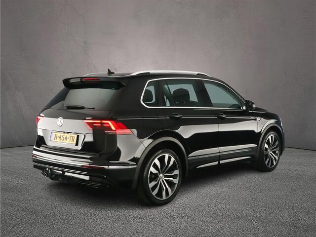 Volkswagen TIGUAN Highline Business R 1.5 TSI 150pk DSG Automaat Trekhaak, Adaptive cruise control, Navigatie, Head up display, Achteruitrijcamera, LED koplampen, Stoelverwarming