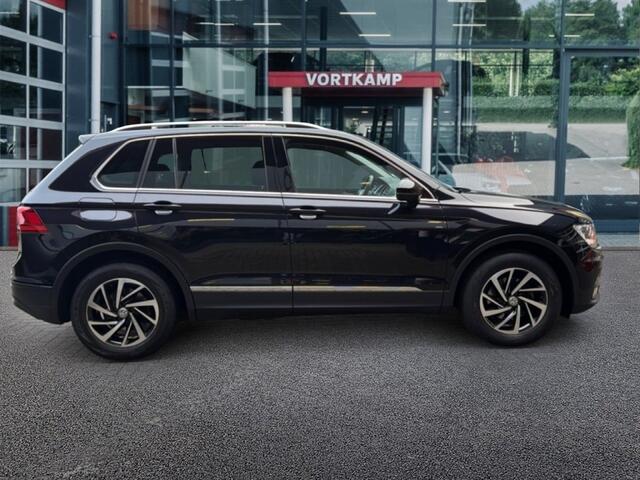 Volkswagen TIGUAN 2.0 TDI DSG COMFORTLINE TREKHAAK/PDC/ACC/STOELVERW/NAVI