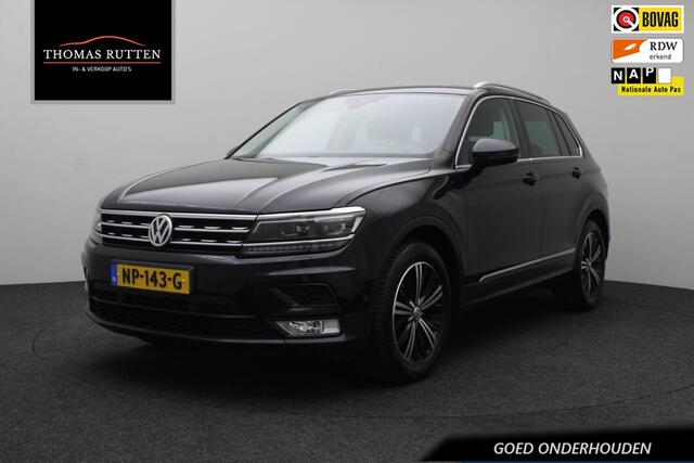 Volkswagen TIGUAN 1.4 TSI ACT Connected Series 2017 | Trekhaak | Massage Stoel | Airco | Panoramadak | Cruise Control Adaptief | Stoelverwarming | DAB Radio | Carplay | Achtreruitrij Camera | Navigatie | Boekjes | 2 Sleutels