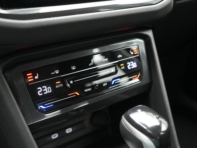 Volkswagen TIGUAN 1.4 TSI eHybrid Active Plug In Hybrid 245pk Dealer O.H. PHEV | Adaptive Cruise | 360 Camera | IQ Light | Sportstoelen & Stuur Verwarmd | Apple Carplay | Blis | IQ Drive | Navigatie | Virtual | DAB |