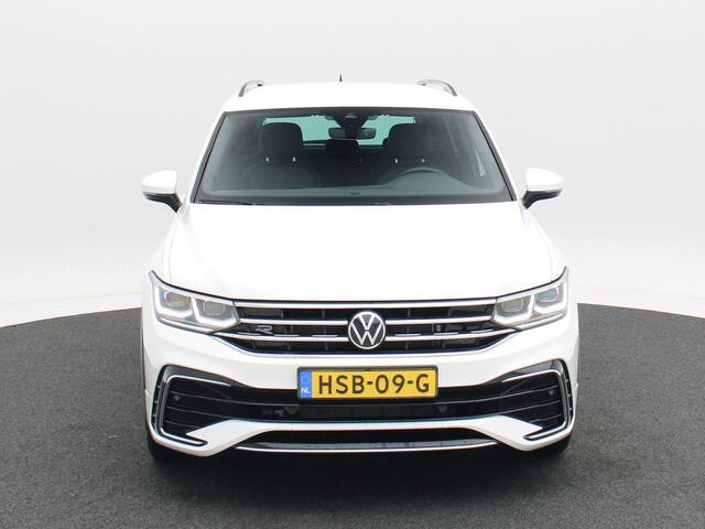 Volkswagen TIGUAN 1.5 TSi 150 Pk Automaat R-Line | Adaptive Cruise | Climate Control | Navigatie | Camera | Carplay | 19 Inch | 17.821 Km!!