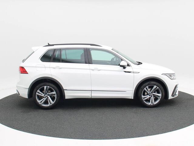 Volkswagen TIGUAN 1.5 TSi 150 Pk Automaat R-Line | Adaptive Cruise | Climate Control | Navigatie | Camera | Carplay | 19 Inch | 17.821 Km!!