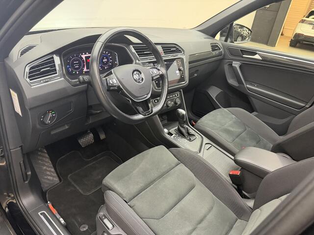 Volkswagen TIGUAN 1.5 TSI ACT Highline Business R | Panodak | Trekhaak | Massage stoel | 1e eigenaar | NL Auto