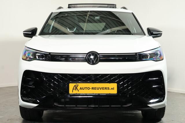 Volkswagen TIGUAN 1.5 eHybrid R-Line Edition Panorama / Opendak / IQ drive / HUD / CarPlay