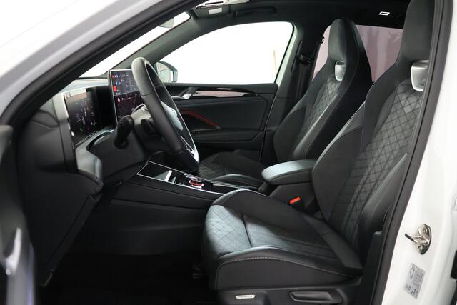 Volkswagen TIGUAN 1.5 eHybrid R-Line Edition Panorama / Opendak / IQ drive / HUD / CarPlay