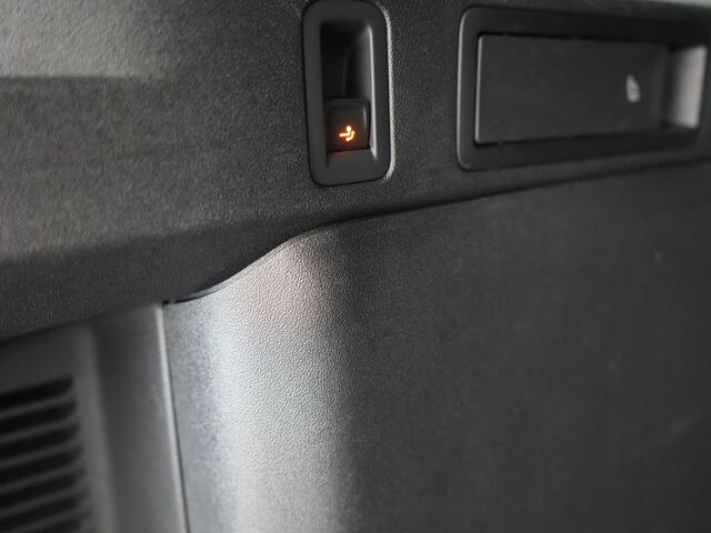 Volkswagen TIGUAN 1.5 eHybrid Life Edition Plug In Hybrid 204pk Dealer O.H PHEV | Trekhaak af Fabriek | Adaptive Cruise | Parkassist | IQ Drive | Stuur & Stoelverwarming | Apple Carplay | Virtual | BLIS | Camera | Sfeerverlichting |