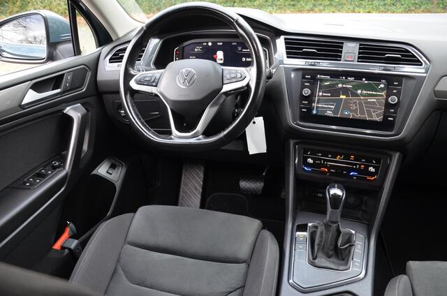 Volkswagen TIGUAN Allspace 1.5 TSI Life Business 7 Persoons Navi/Pdc/Ecc/Achteruitrijcamera/Stoel&Stuur verwarming/Virtueel dashboard/Privacy-Glass/Cr-Controle/18-Inc Lmv/Trekhaak
