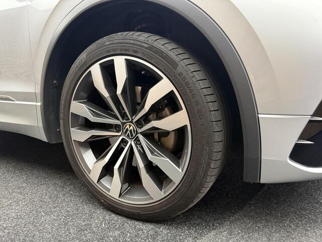 Volkswagen TIGUAN 1.4 TSI eHybrid R-Line Business+ Trekhaak | Panorama | Camera | Adap cruise