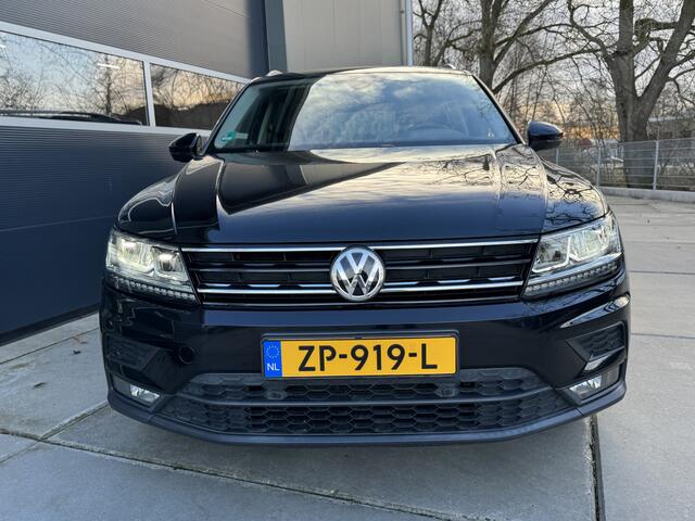 Volkswagen TIGUAN 1.5 TSI 150pk DSG ACT Comfortline Business Navigatie Keyless Trekhaak Stoelverwarming