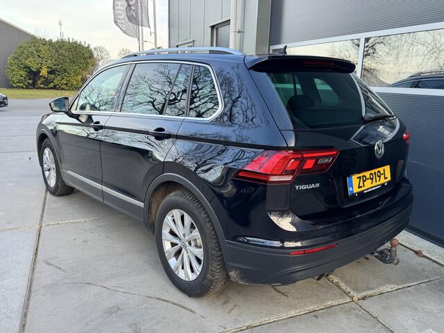 Volkswagen TIGUAN 1.5 TSI 150pk DSG ACT Comfortline Business Navigatie Keyless Trekhaak Stoelverwarming