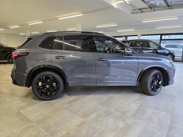 Volkswagen TIGUAN 1.5 TSI e-HYBRID 272 PK R-LINE PANO-DAK/CAMERA/TREKHAAK/HenK/HUD/LEDER/MEMORY