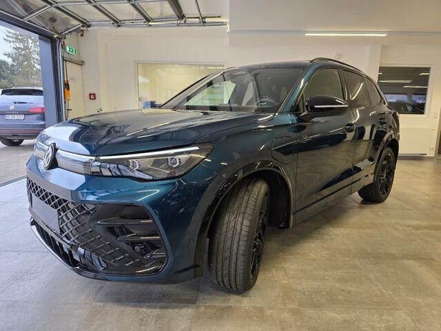 Volkswagen TIGUAN 1.5 TSI e-HYBRID 272 PK R-LINE PANO-DAK/TREKHAAK/HUD/E-KLEP