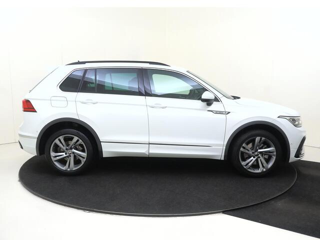 Volkswagen TIGUAN 1.4 TSI eHybrid R-Line Business | SoH 95% | Achteruitrijcamera | Adaptieve cruise control | 3-zone airco | Dodehoek detectie | Keyless | CarPlay | Parkeerassistent | Digital cockpit |